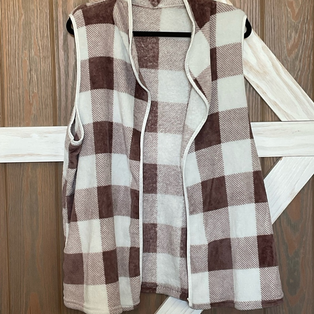 Emery Rose Plus Buffalo Plaid Open Front Soft Vest. P2P 25-29 length 29 SIZE 4X - Picture 2 of 6
